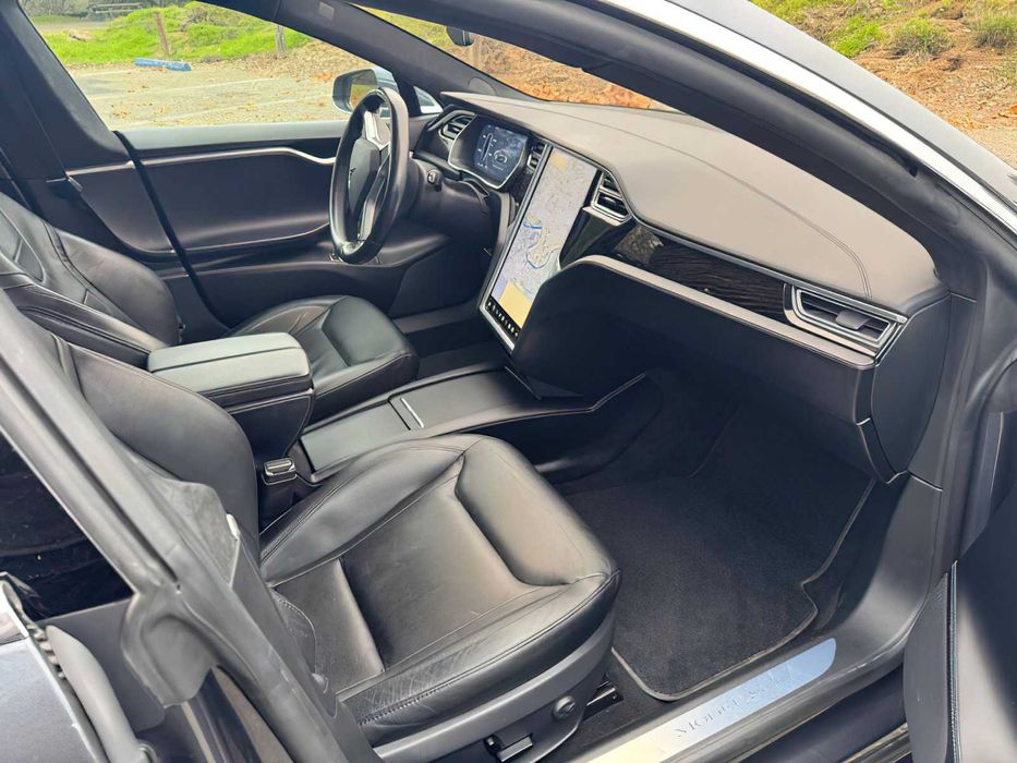 Tesla Model S 75      2016