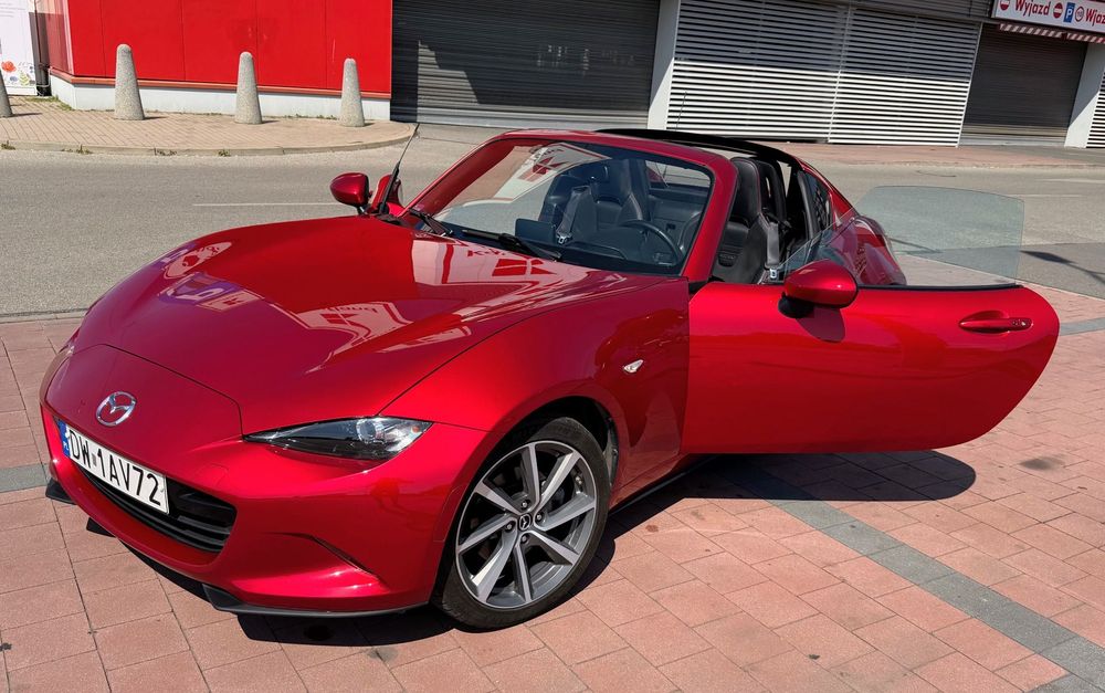 Mazda MX-5 Piękna Mazda MX-5 RF w najwyższej wersji wyposażenia
