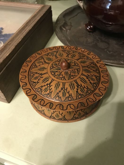 Planta SIA - vaso com jarros e caixa de madeira