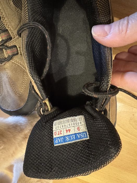 Кросовки 44 р. карбонові легенькі