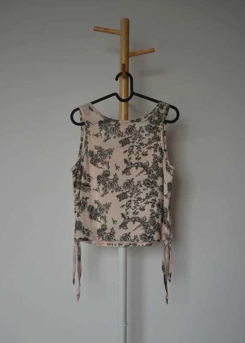 Bluzka bez rękawów crop top floral pudrowy róż 44 XXL