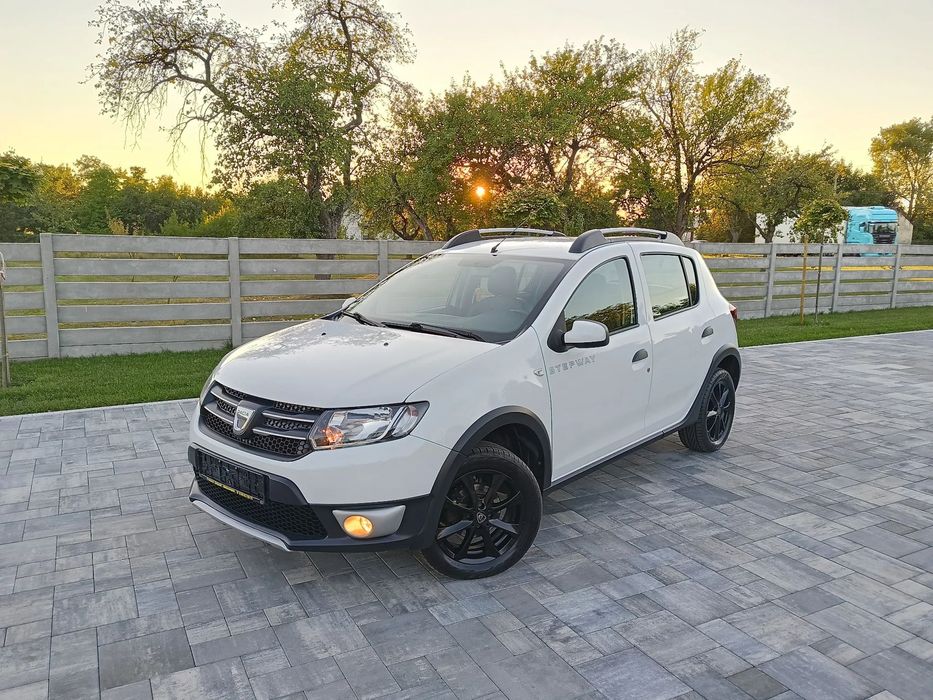 Dacia Sandero Stepway 2014r_LIFT_skóra_klima_alu 16_navi_oryginał_nowy rozrząd_full opcja !!