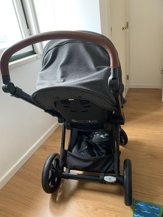 Carrinho bebé COMO NOVO