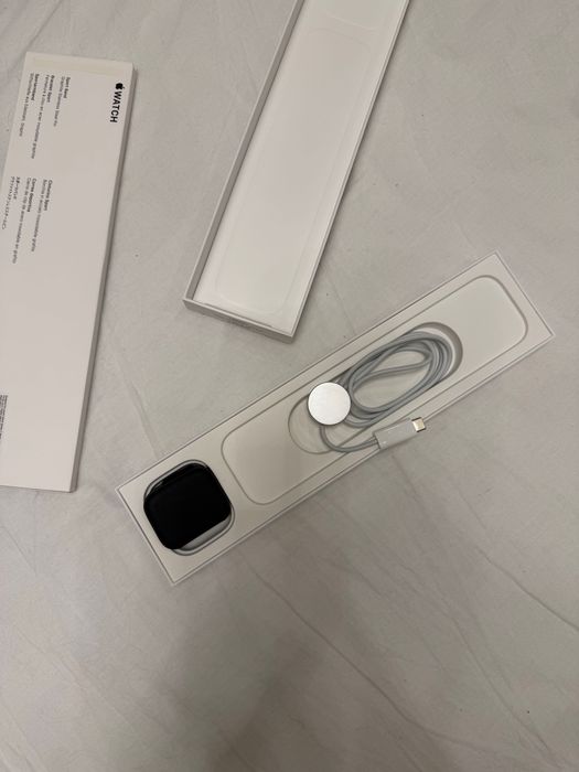 Продам Apple Watch Series 7