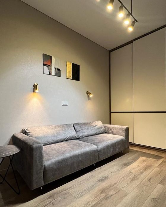 Дерибасовская,центр,балкон,свет вообще не отключают,посуточно,парковка