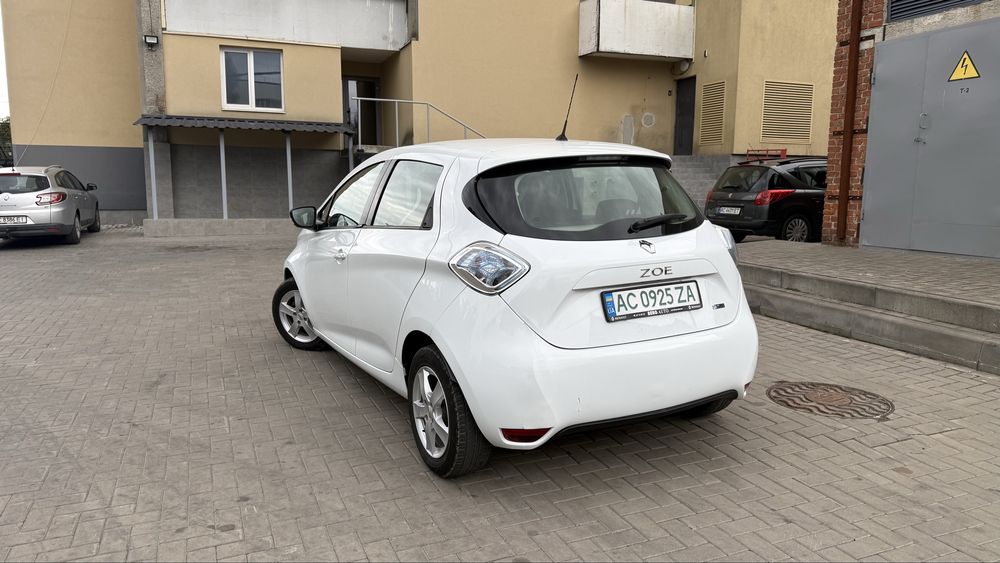 Оренда авто - Рено зоя/Renault Zoe