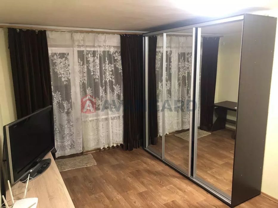 Безнал! Продам 1-х кімн, вул, Новокримська , р-н ТЦ Сільпо, поверх 4/5