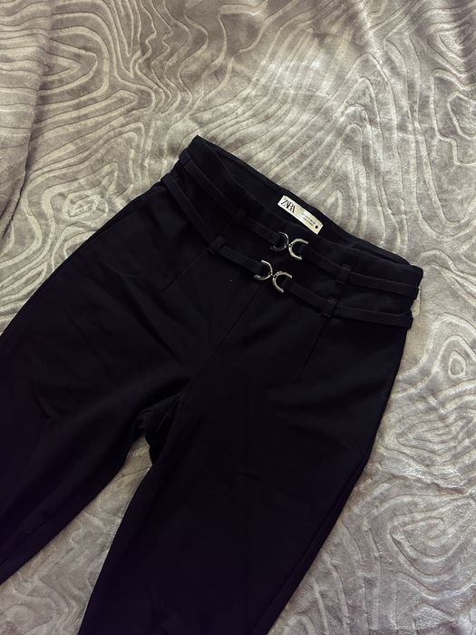 Чорні брюки Zara та шорти