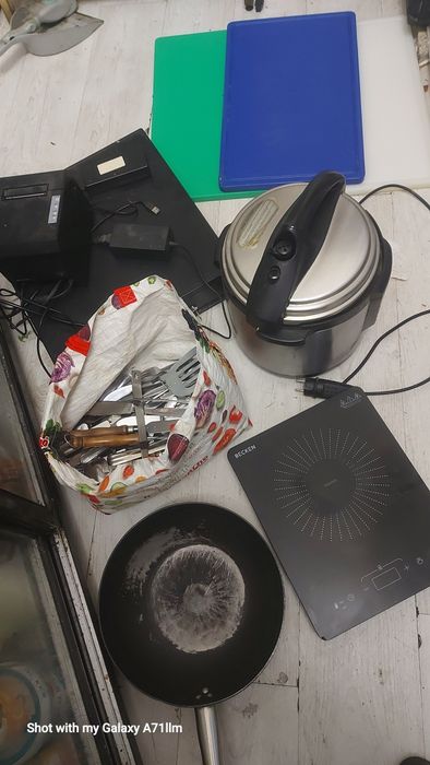 Vende -se esses materias