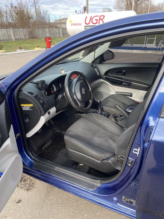 Продам кіа сід  2008