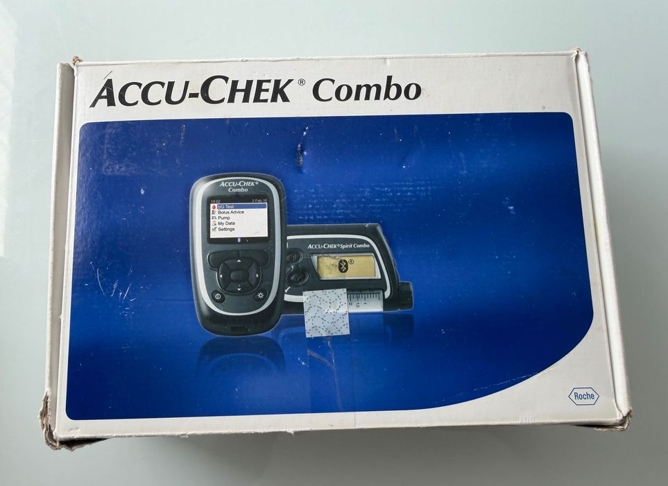 Accu-Chek Spirit Combo Roche – pompa insulinowa + pilot glukometr + zestaw