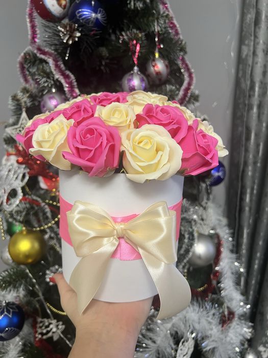 Букет з мильних троянд