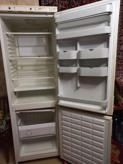 Холодильник Siemens