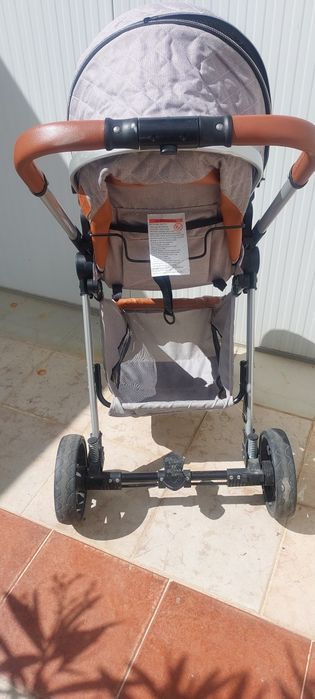 Carrinho bebé  e ovo