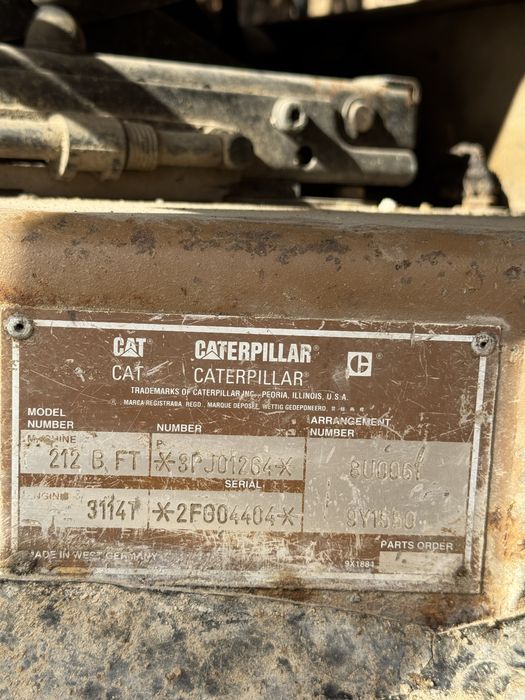 Koparka kołowa CAT 212BFT