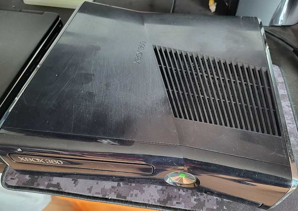 Xbox 360 Slim 320GB RGH 3.0