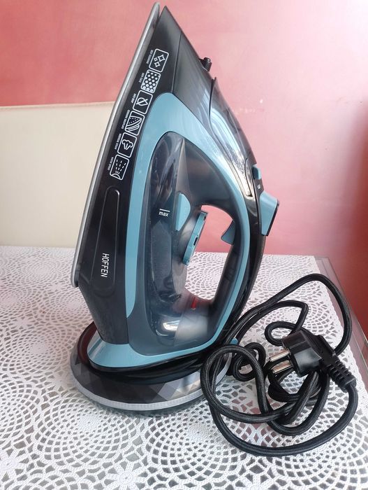 Żelazko parowe bezprzewodowe Hoffen