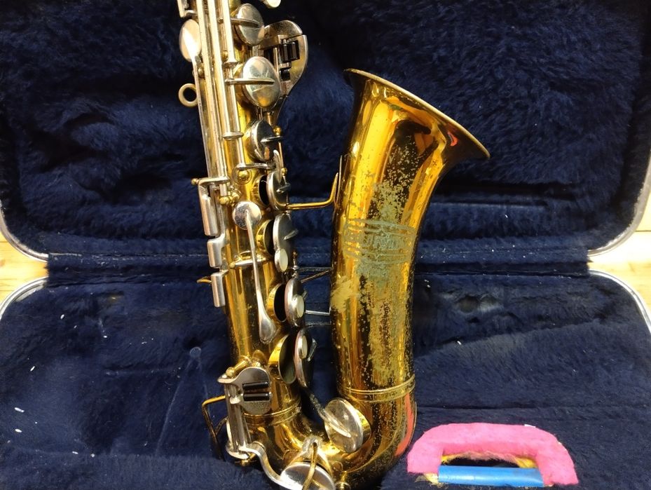 Продам саксофон альт
