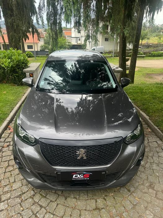 Peugeot 2008 PureTech 130 Allure