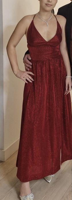 Wieczorowa sukienka dluga z rozcieciem na studniowkę rozm S