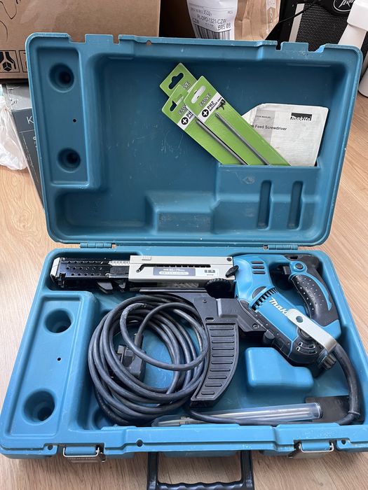 Makita 6844 wkretarka automatyczna tasmowa do plyt  GK gips karton, drewno, metal