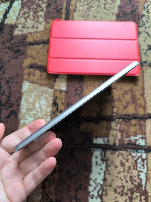 Apple iPad Mini 3 128 гб з чохлом