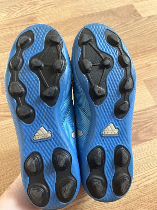 Бутси футбольні adidas 37