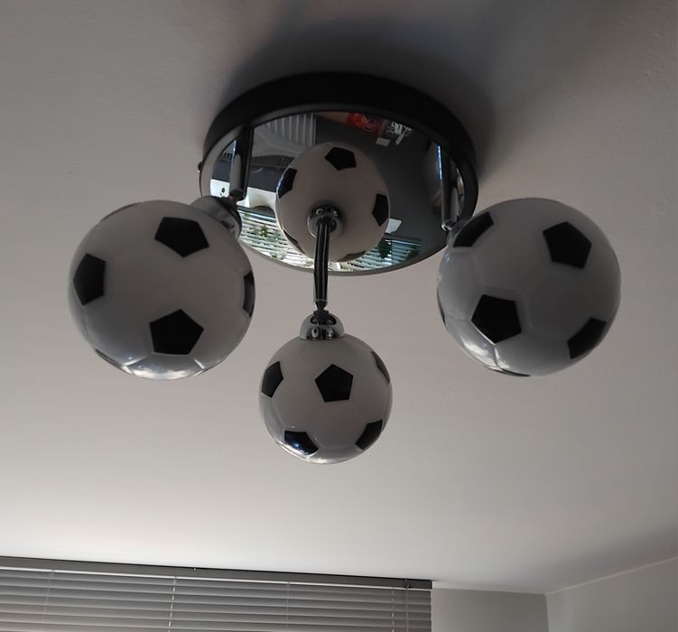 Lampa sufitowa pilka nożna