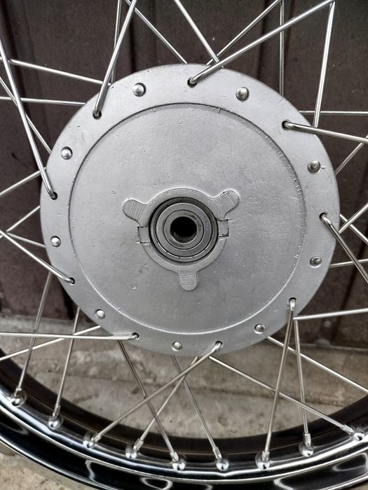 Koła wsk 125 bez graweru nierdzwne szprychy