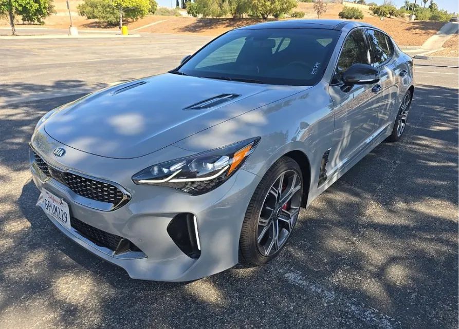 Kia Stinger Najbogatsza wersja wyposażenia GT2 / niski przebieg