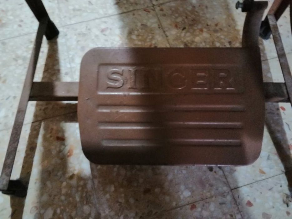 Maquina costura antiga SINGER