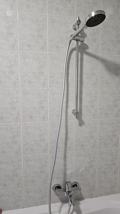 Baterie i meble lazienkowe