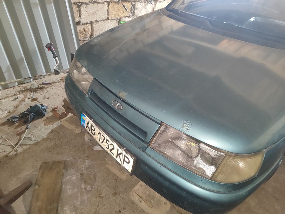 Продаж VAZ 2110.