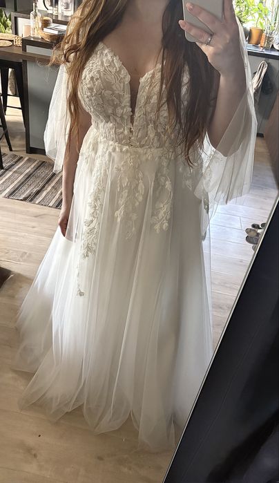 Suknia ślubna księżniczka boho mieniąca się Boska M/L rękawki tiulowe