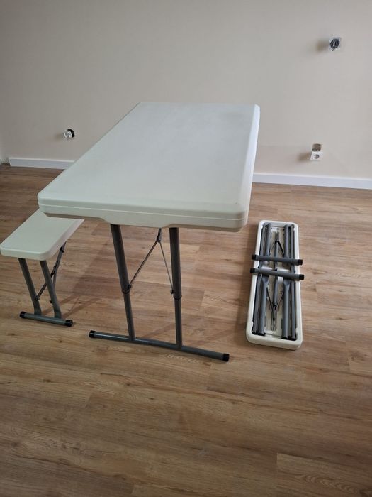Mesa plástico mais 2 bancos