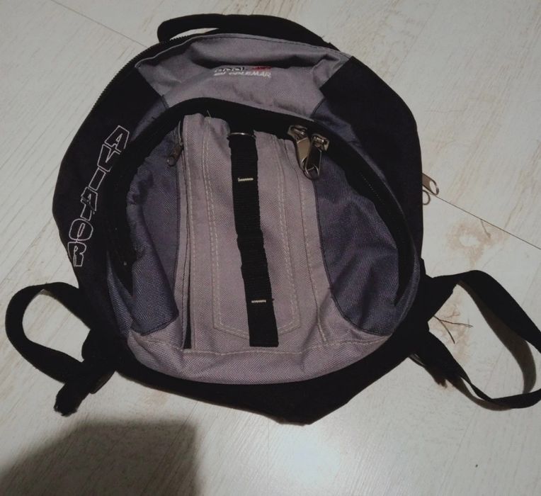 Plecak mały w dobrym stanie
