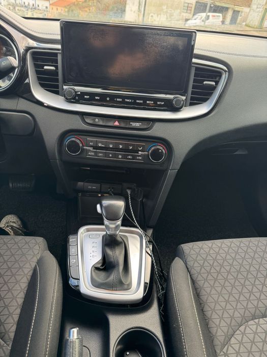 KIA CEED SW 1.6 diesel 136 cavalos