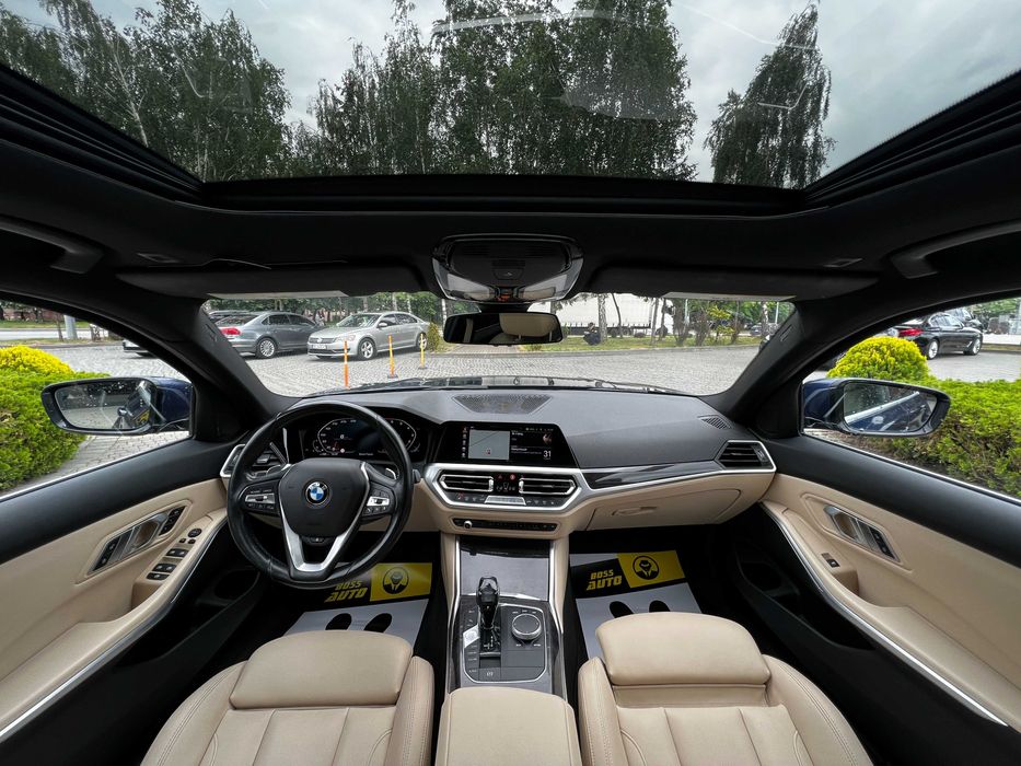 BMW 330 І 2019 року
