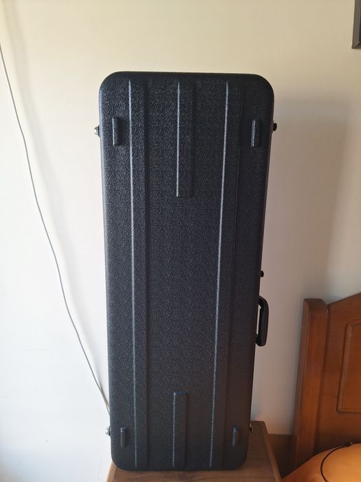 Guitarra Harley Benton ST 20 + Amplificador Behringer + Acessórios