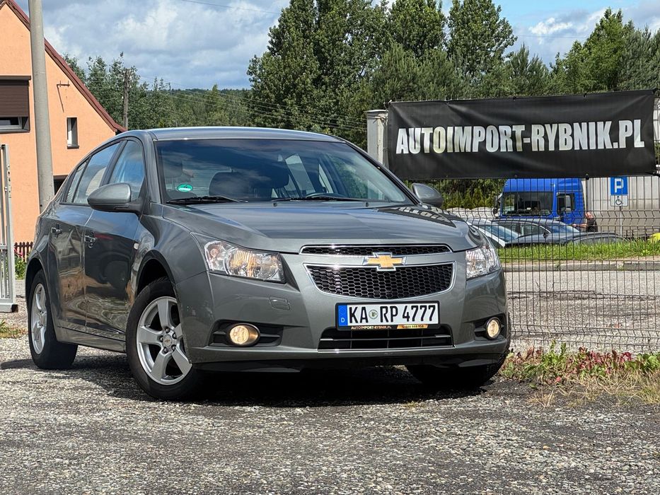 Chevrolet Cruze Bezwypadkowy Bardzo zadbany 100% sprawny Nie wymaga wkładu