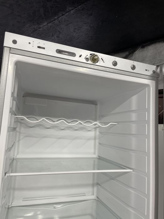 Холодильник 205см два компресори