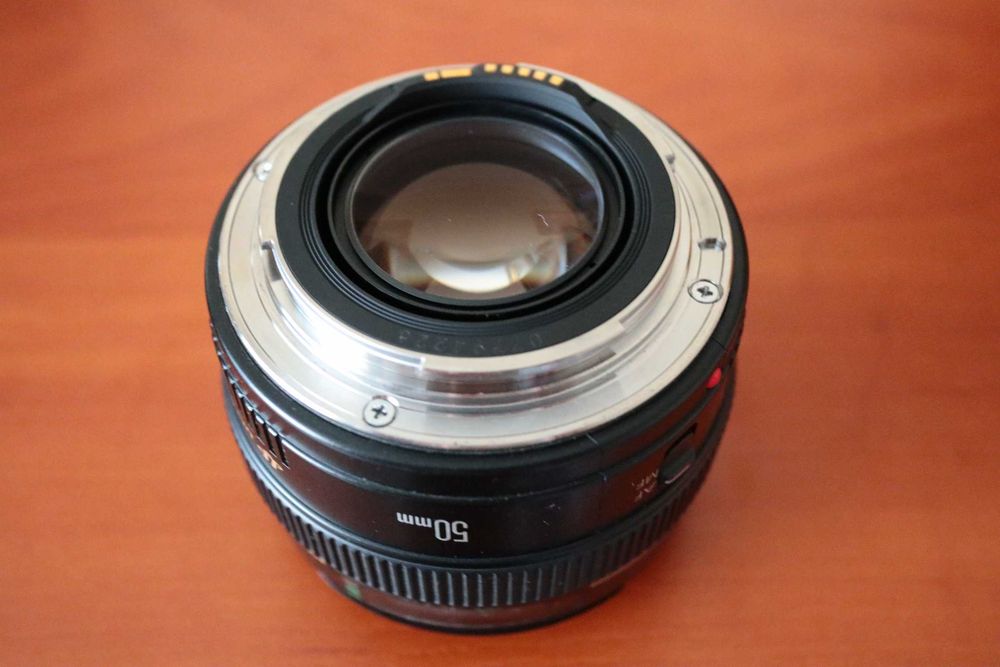 Продам об'єктив Canon EF 50mm 1:1,4