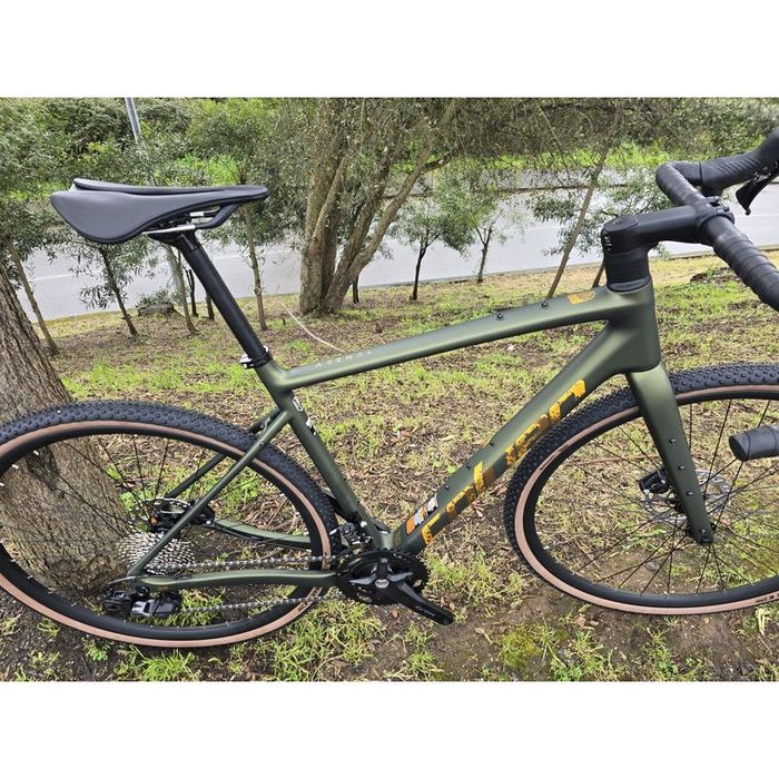 Bicicleta carbono gravel grx 12x2v