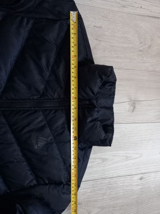 Продам микропуховик Nike