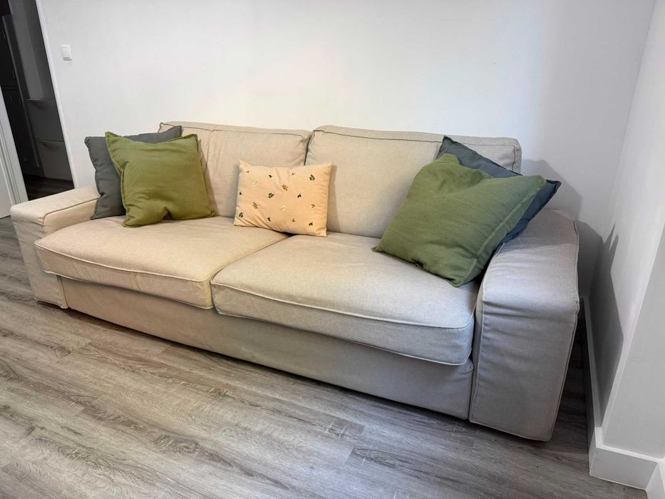 Sofá IKEA e lugares