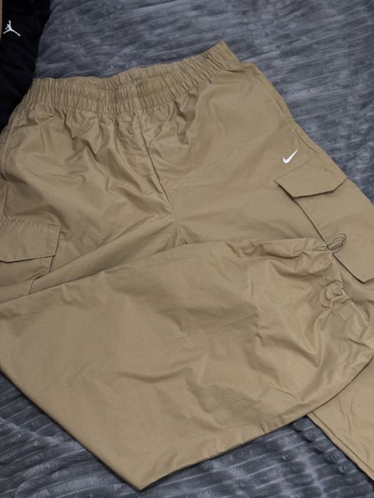 Nike Sportswear Everything Wovens женская Mid-Rise Cargo Pants. Разм L