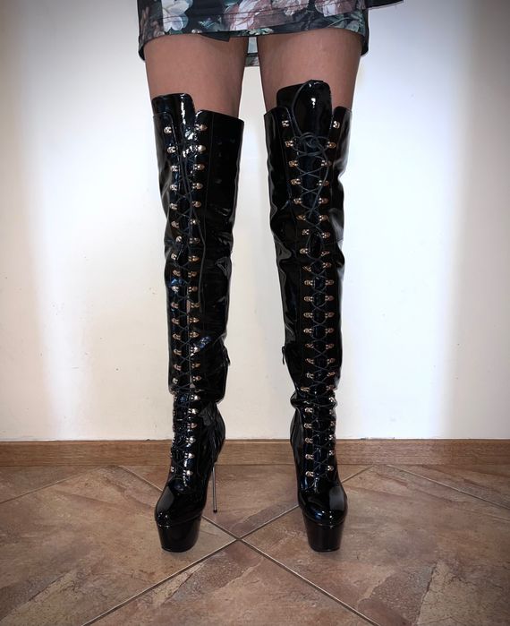 10/ Nowe OD RĘKI 40 czarne lakierowane ekstrawaganckie kozaki obcas 17