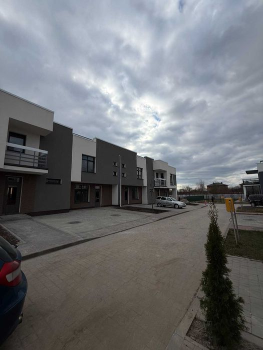 Продаж сучасного котеджу с. Лісопотік