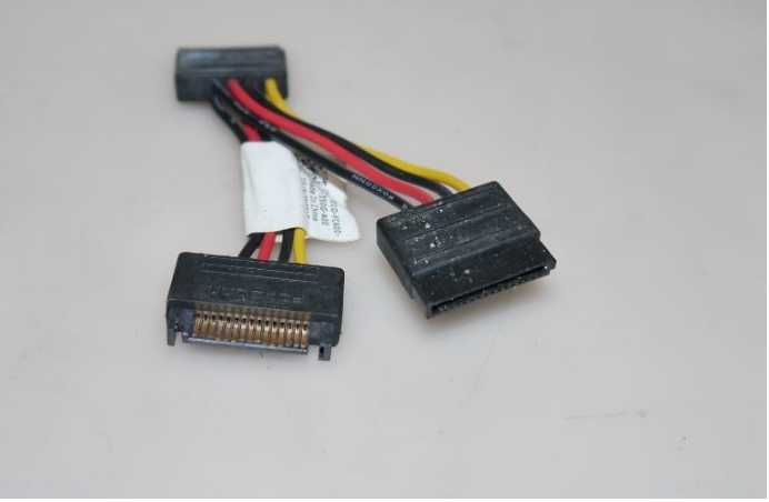 ZESTAW: Kabel SATA III 6Gb/s x2szt. Kabel zasilania SATA 15 pin x1szt.