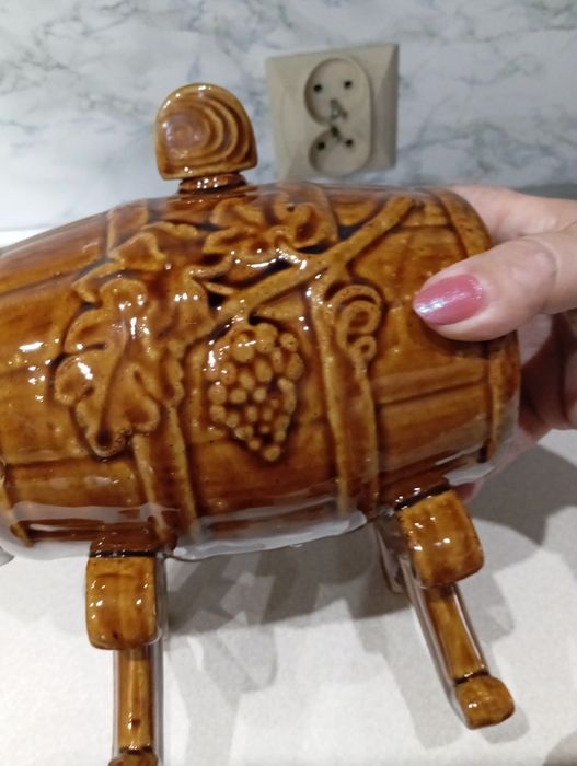 Ceramiczna beczułka z kubeczkami